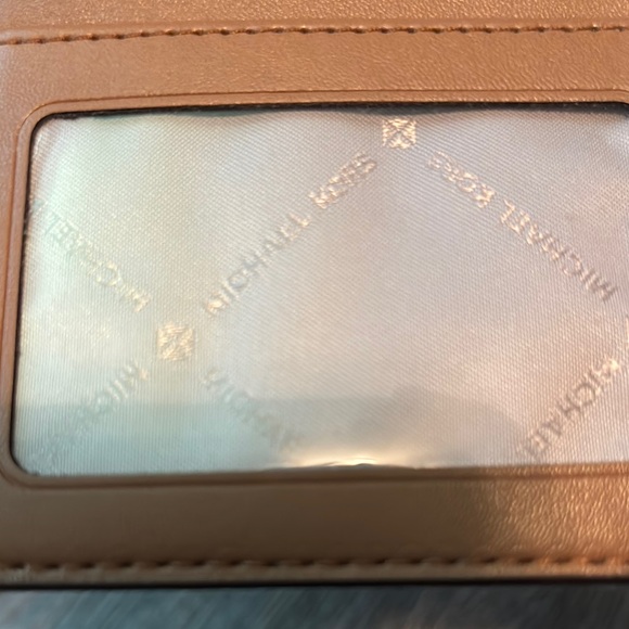 Michael Kors Brown Monogram Key & Card Holder - Picture 4 of 4
